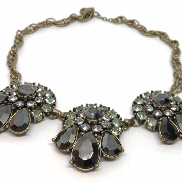 BANANA REPUBLIC ANTIQUE GOLD TONE GREEN/GREY CUT CRYSTAL 18"-20" NECKLACE NWT - Picture 4 of 9